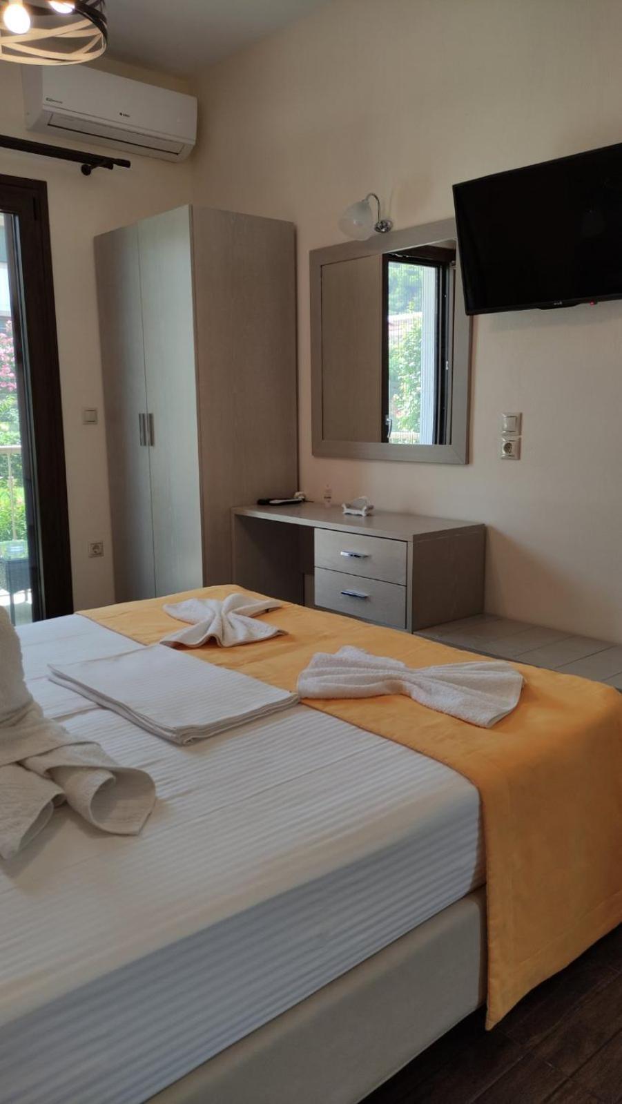 Smaragda Studios Skopelos Room photo