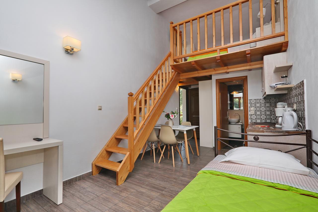 Smaragda Studios Skopelos Exterior photo